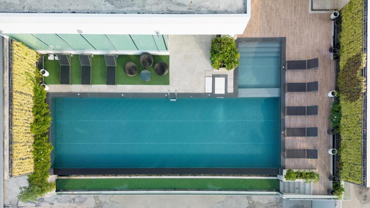 Centre Point Hotel Terminal21 Korat Nakhon Ratchasima Luaran gambar Aerial view of a swimming pool